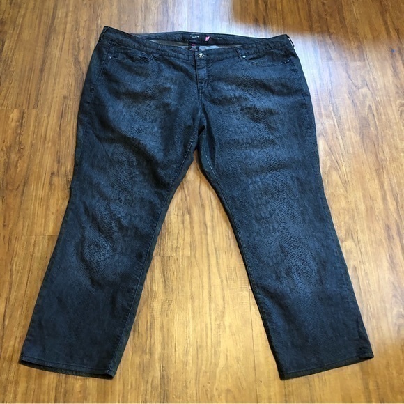 torrid Denim - Torrid snake print jeans 26 black very good condition